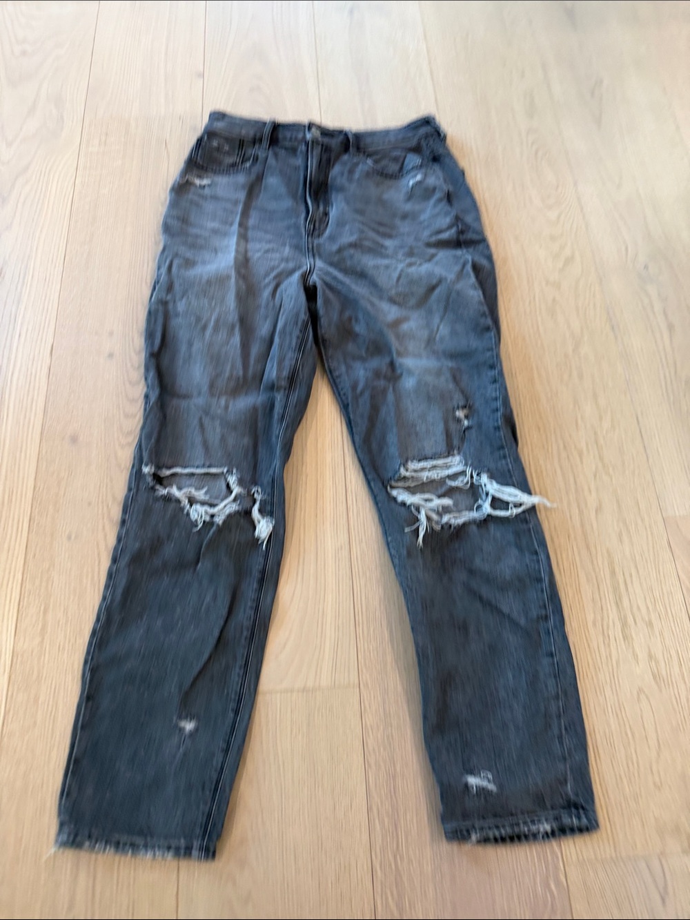 American Eagle Women’s Washed Black/Gray Jeans Size 8